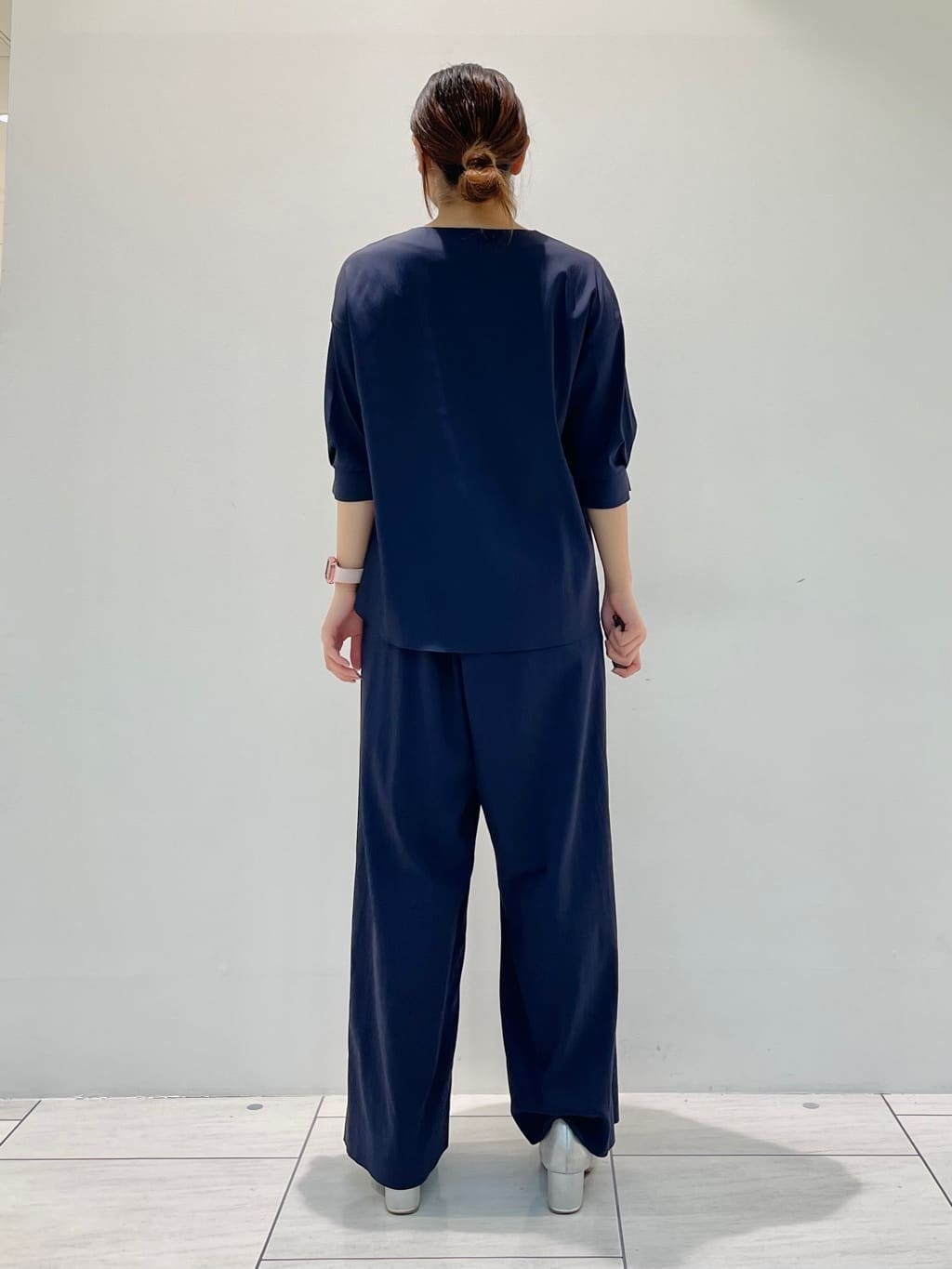 kanonさんの「INDIVI｜【褒められパンツ／洗える／ウエストゴム】ワイドタックパンツ」を使ったコーディネート