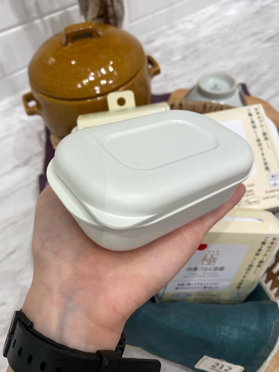 manaさんの「212 KITCHEN STORE｜極 冷凍ごはん容器 小 WH ＜marna マーナ＞」を使ったコーディネート