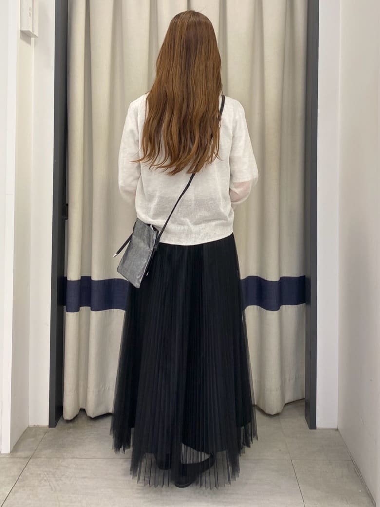 ainaさんの「grove｜メタルパーツローファーパンプス【晴雨兼用】」を使ったコーディネート
