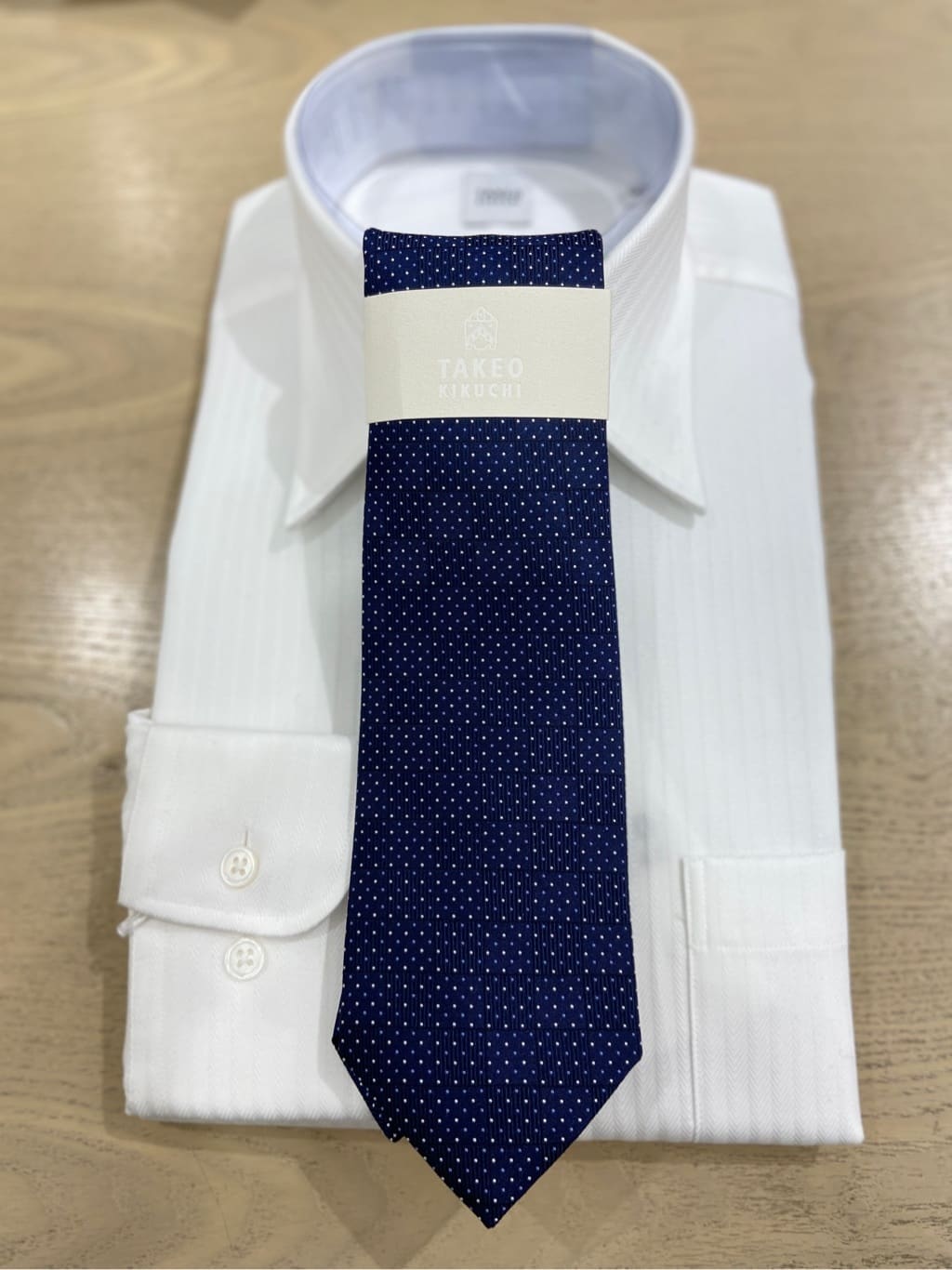 わいずみさんの「TAKEO KIKUCHI｜【Made in JAPAN】ドビーストライプ ドレス シャツ」を使ったコーディネート
