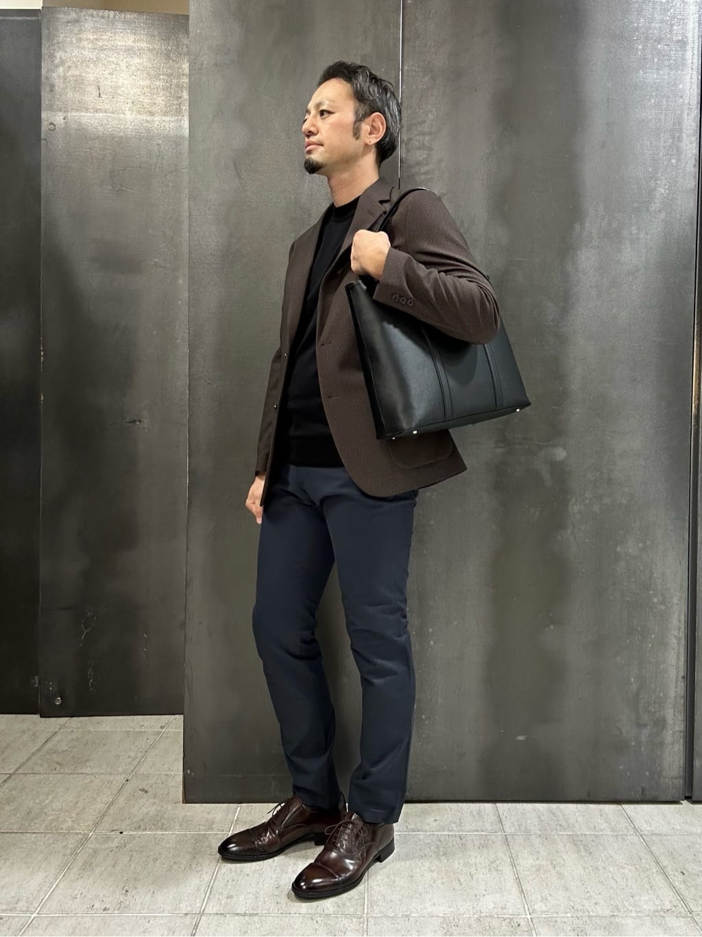 coheyさんの「TAKEO KIKUCHI｜【全7サイズ&times;8色展開！】トップマルチヘリンボン パンツ」を使ったコーディネート