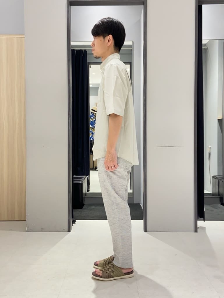 わいずみさんの「TAKEO KIKUCHI｜【尾州織】リネンブレンド メッシュパンツ」を使ったコーディネート
