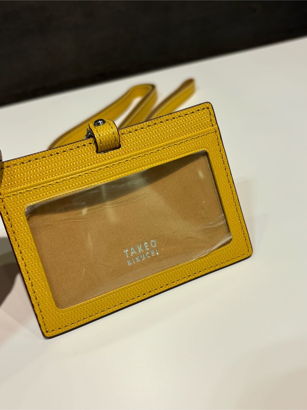 ヒナさんの「TAKEO KIKUCHI｜【ソフト＆ナチュラル】ミニメッシュ レザー IDカードホルダー」を使ったコーディネート