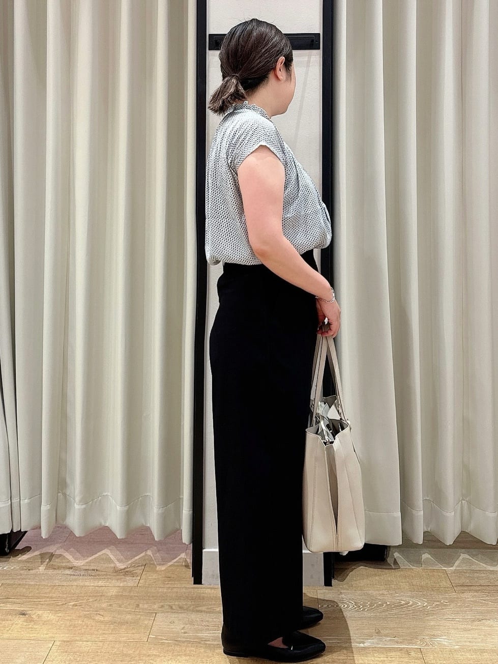 SoRAoさんの「grove｜メタルパーツローファーパンプス【晴雨兼用】」を使ったコーディネート