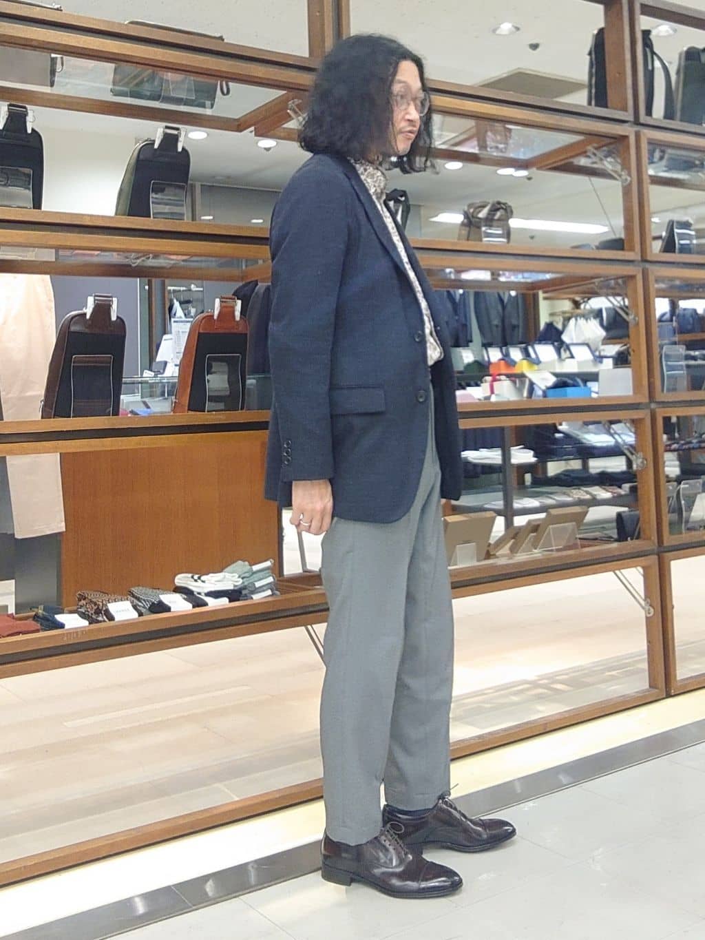 かしげるさんの「TAKEO KIKUCHI｜ストレートチップシューズ[ メンズ ビジネス シューズ 結婚式 ]」を使ったコーディネート