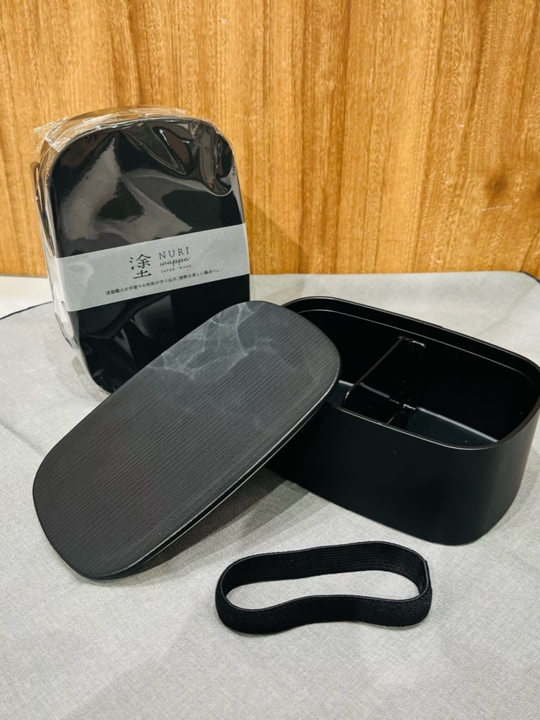 トミーさんの「212 KITCHEN STORE｜わっぱ 一段弁当 マット BK」を使ったコーディネート