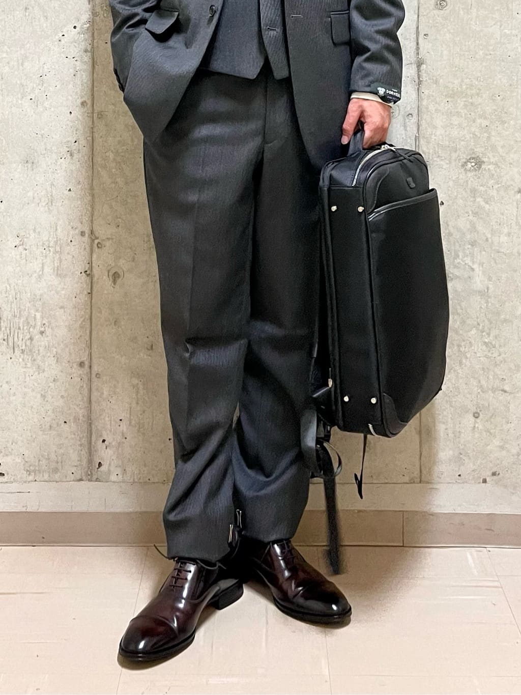 すずきさんの「TAKEO KIKUCHI｜ドビーストライプ ビジネス シャツ」を使ったコーディネート