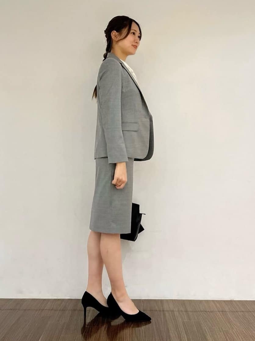 yazuさんの「INDIVI｜【洗える】ストレートスカート」を使ったコーディネート