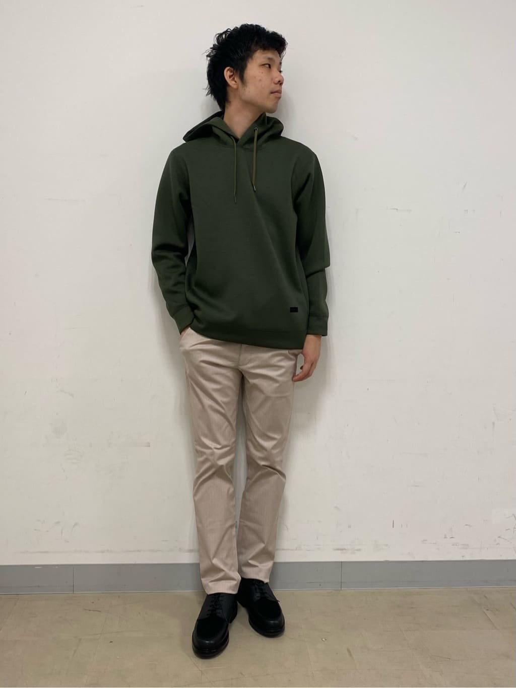 shoumaさんの「TAKEO KIKUCHI｜【全7サイズ&times;8色展開！】トップマルチヘリンボン パンツ」を使ったコーディネート