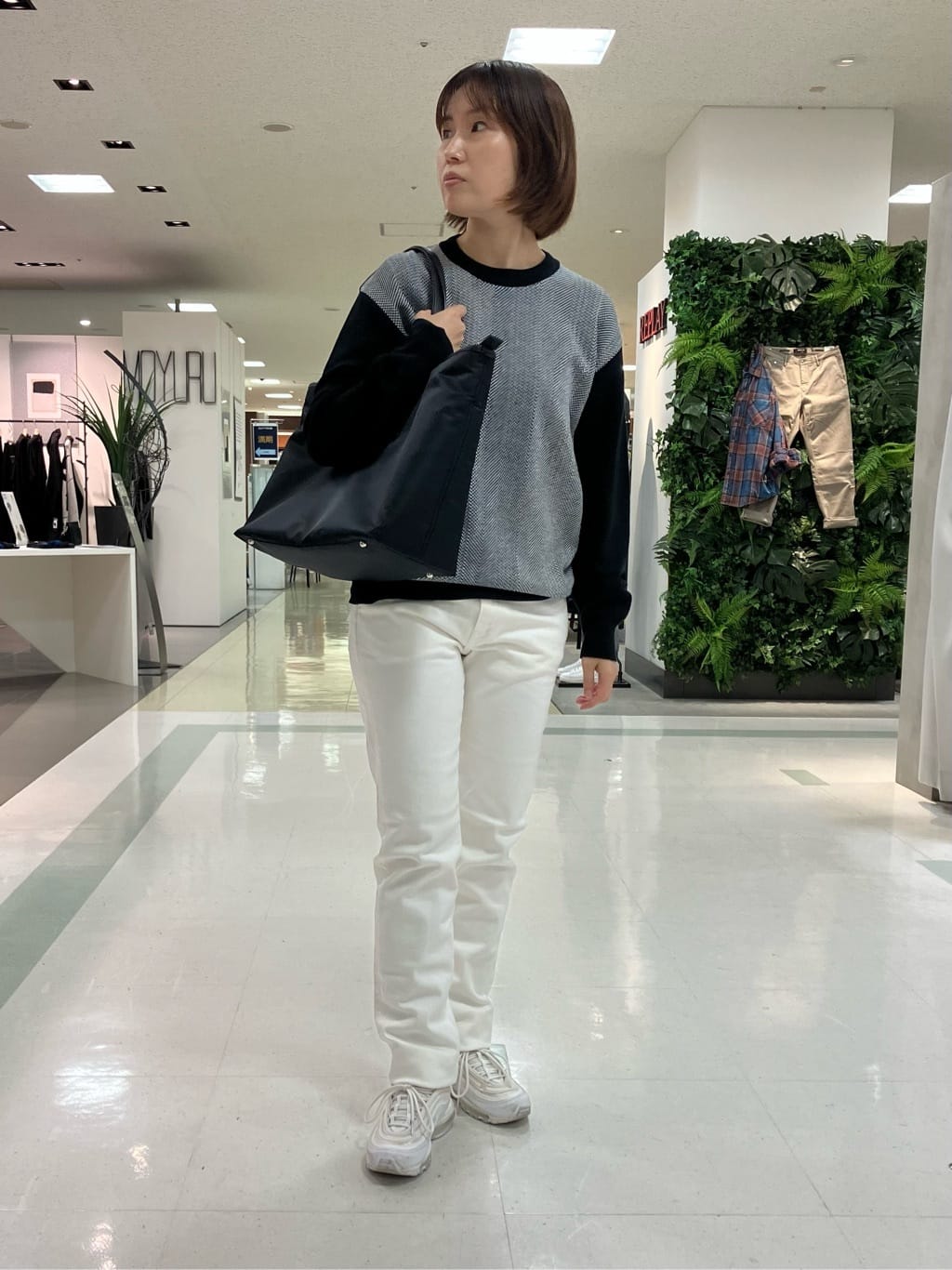 みかさんの「TAKEO KIKUCHI｜【Sサイズ～】ストレッチ デニム パンツ」を使ったコーディネート