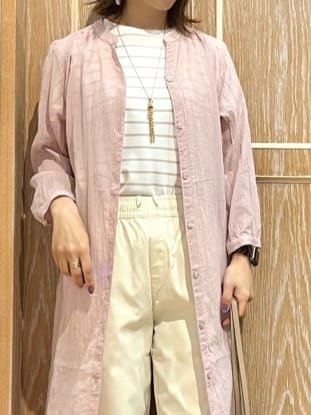 meiさんの「SHOO･LA･RUE｜【SS-3L/無理せずスリム】 ぐんぐん伸びる イージーテーパードパンツ」を使ったコーディネート
