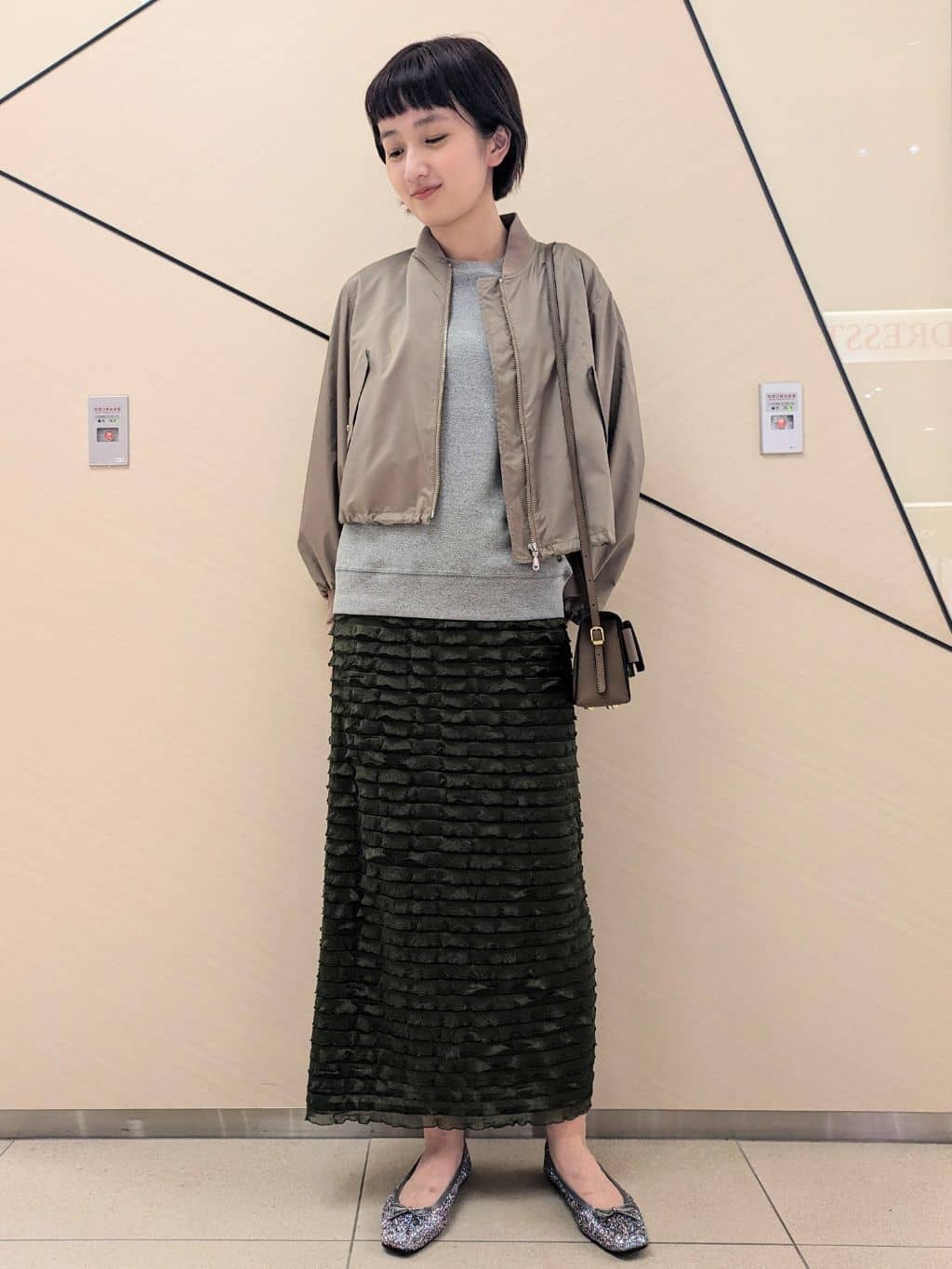 saoriさんの「DRESSTERIOR｜【定番/人気】ラグランハーフスリーブプルオーバー」を使ったコーディネート