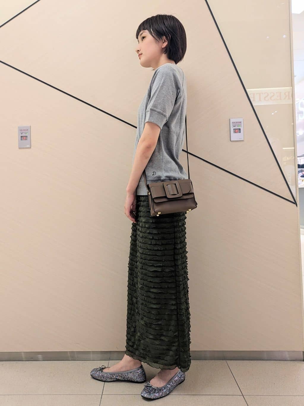 saoriさんの「DRESSTERIOR｜【定番/人気】ラグランハーフスリーブプルオーバー」を使ったコーディネート