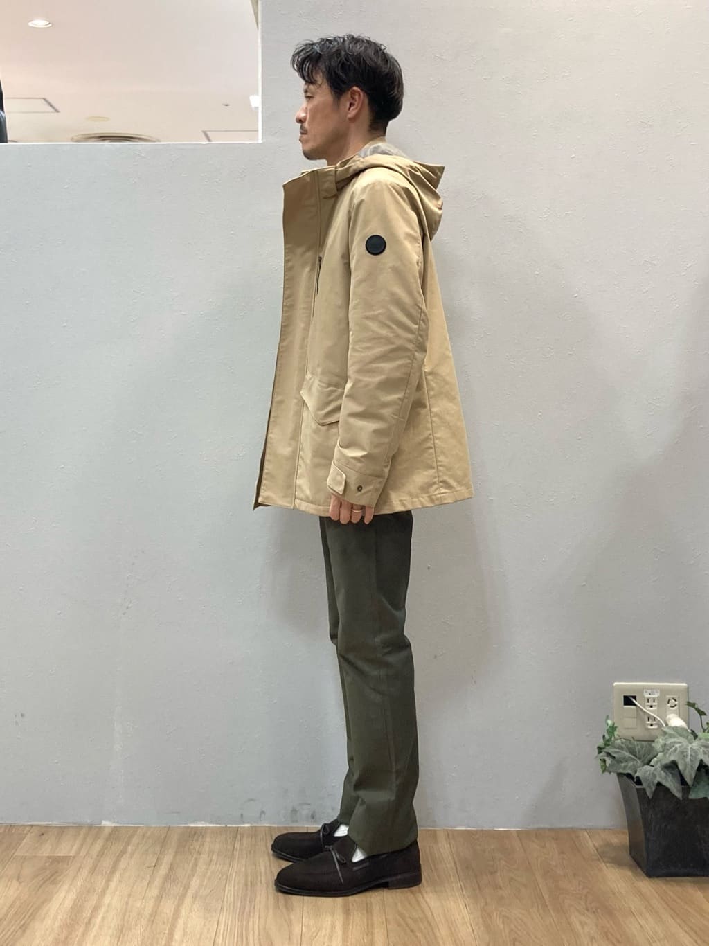 シュンさんの「TAKEO KIKUCHI｜【全7サイズ&times;8色展開！】トップマルチヘリンボン パンツ」を使ったコーディネート