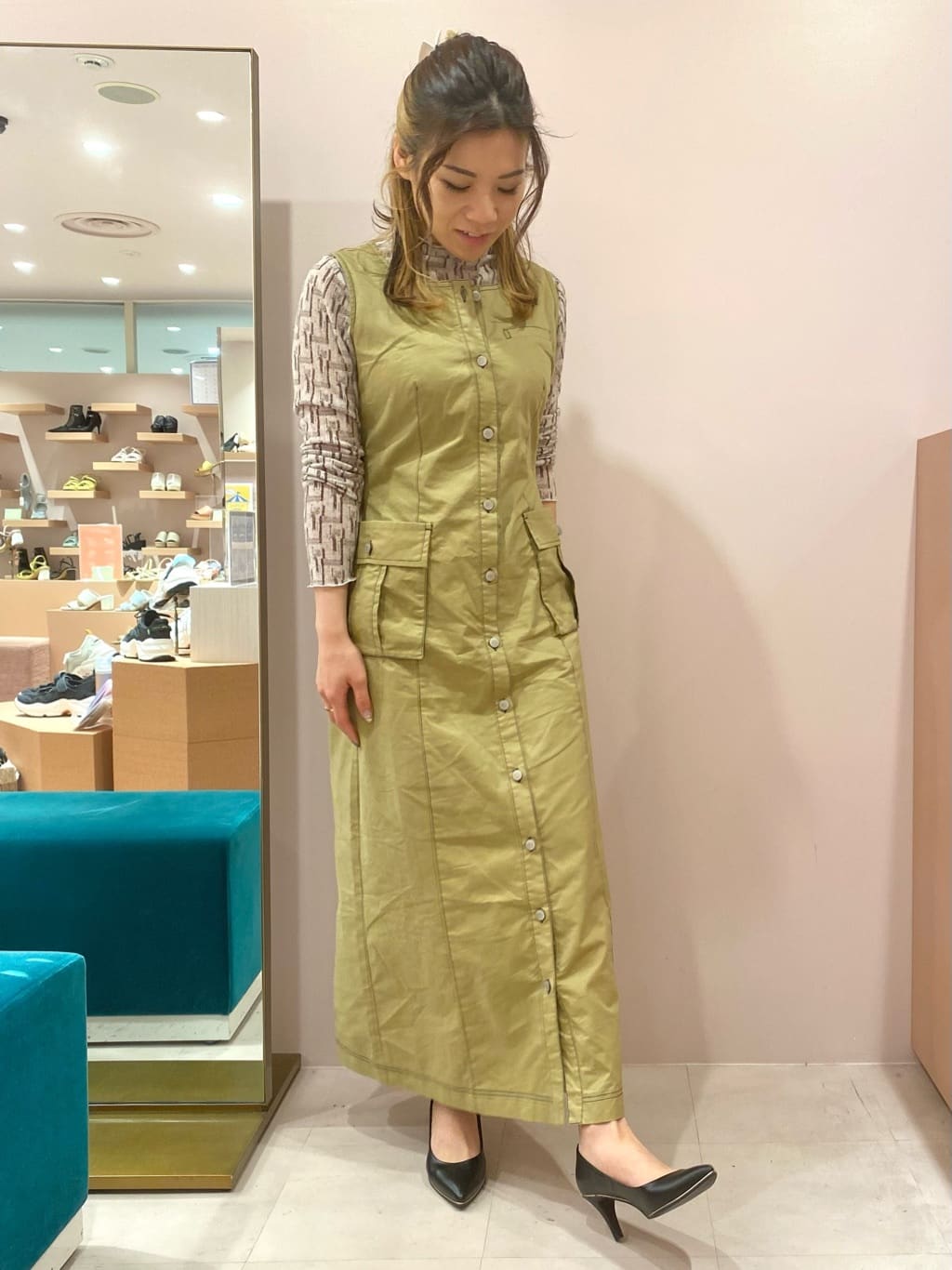 Akiさんの「ESPERANZA｜【12時間パンプス】約7.5㎝　歩きやすくて疲れにくい」を使ったコーディネート