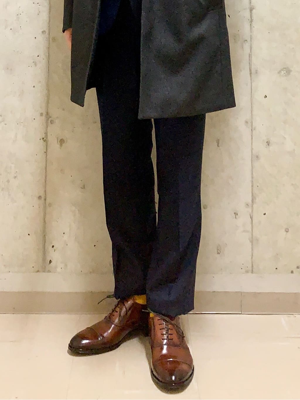 木村剛さんの「TAKEO KIKUCHI｜シャイニー ウインドウペン パンツ」を使ったコーディネート