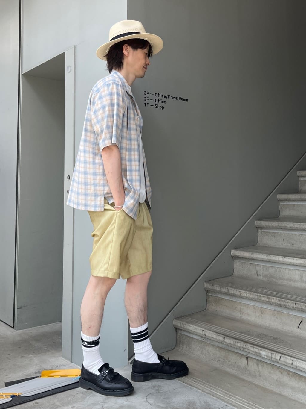 Shintaroさんの「TAKEO KIKUCHI｜【抗菌防臭／5サイズ展開】ハイゲージポンチ Tシャツ」を使ったコーディネート