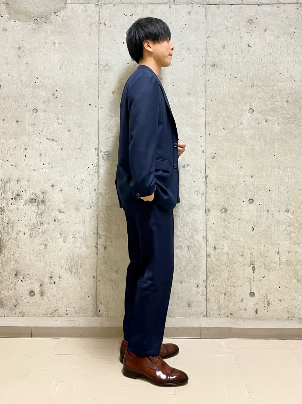 すずきさんの「TAKEO KIKUCHI｜シャイニー ウインドウペン パンツ」を使ったコーディネート
