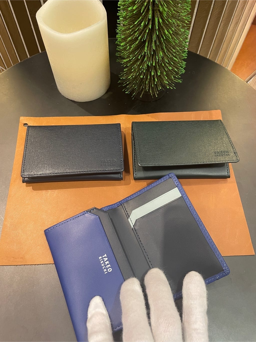 IMAIさんの「TAKEO KIKUCHI｜配色型押しレザー名刺入れ&ICカード段付き」を使ったコーディネート