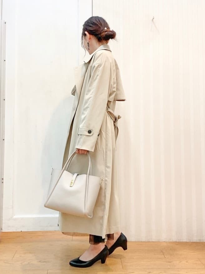 miyaさんの「grove｜【ふわっと心地よい足入れ】やわここち(R)Vカットパンプス」を使ったコーディネート