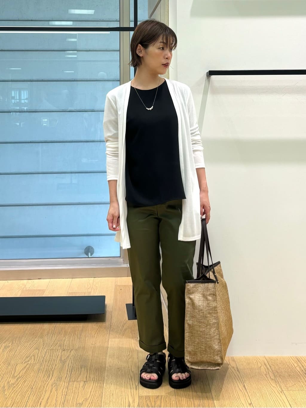 asamiさんの「INDIVI｜【セレモニーにおすすめ！】パール調トップネックレス」を使ったコーディネート