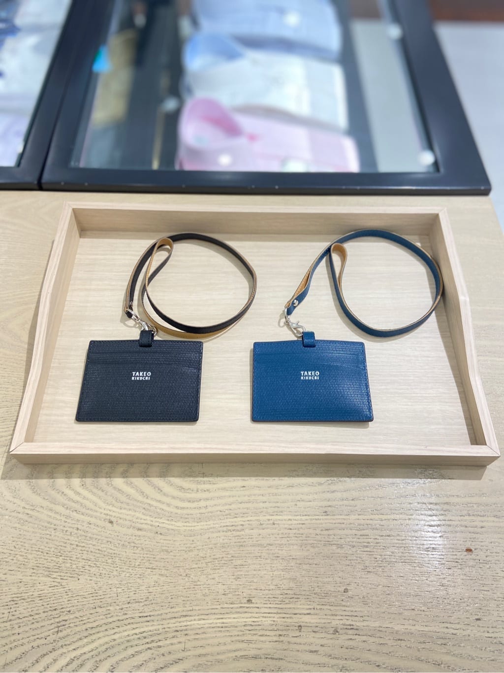 わいずみさんの「TAKEO KIKUCHI｜【ソフト＆ナチュラル】ミニメッシュ レザー IDカードホルダー」を使ったコーディネート