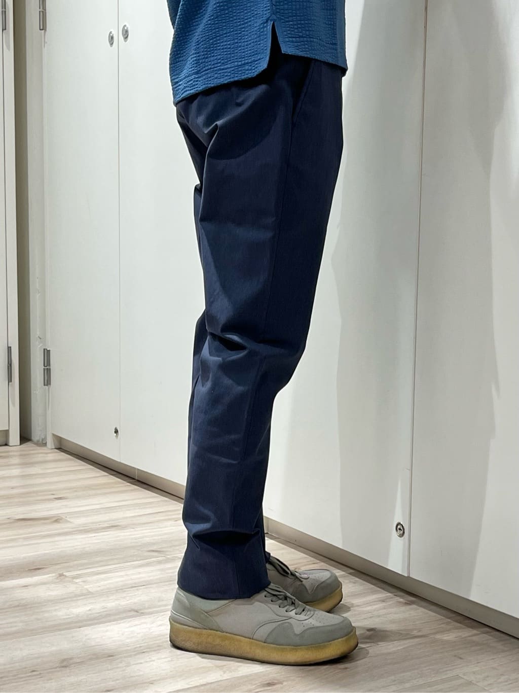 URAさんの「TAKEO KIKUCHI｜【全7サイズ&times;8色展開！】トップマルチヘリンボン パンツ」を使ったコーディネート