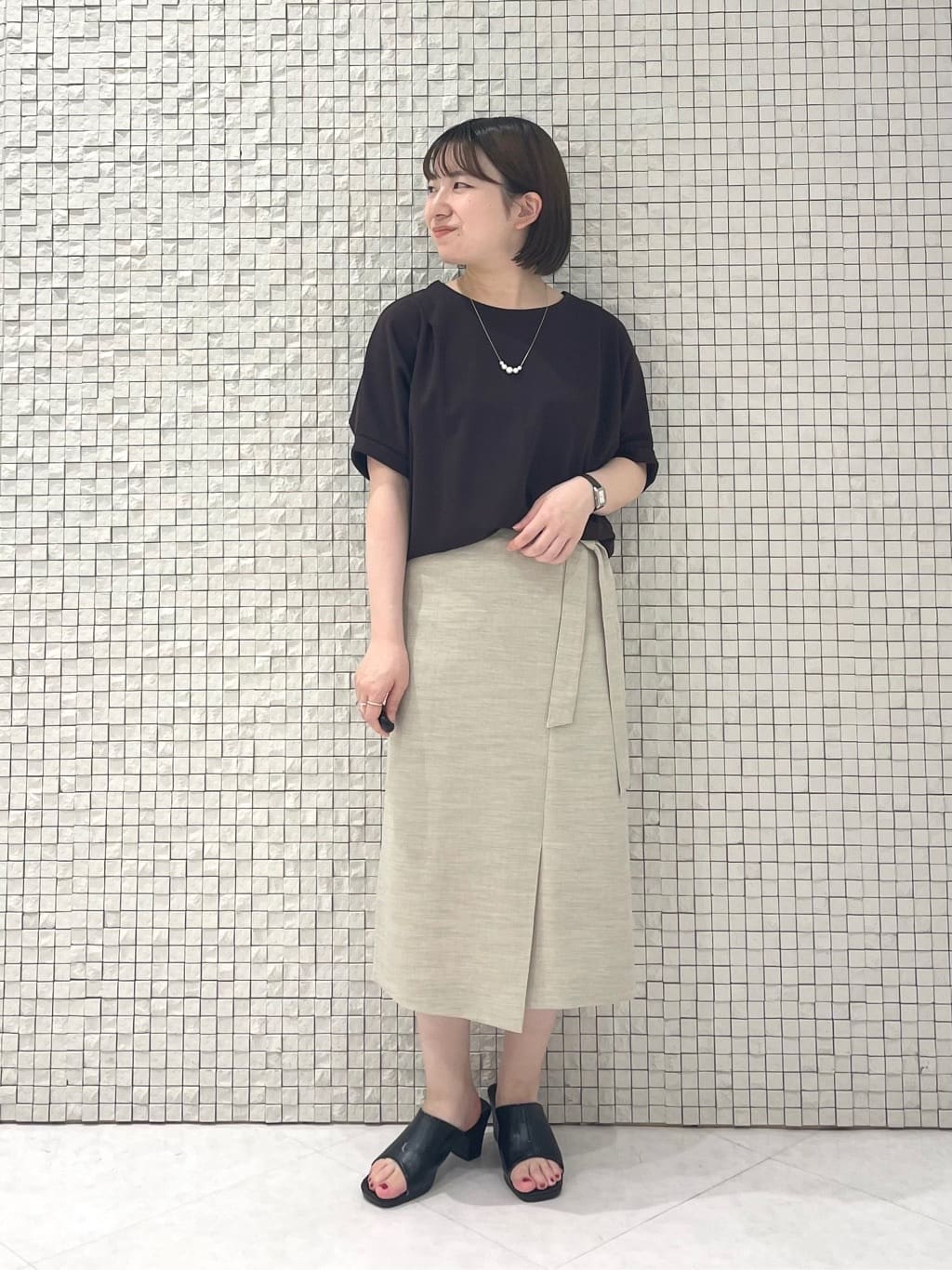 sakuさんの「INDIVI｜【セレモニーにおすすめ！】パール調トップネックレス」を使ったコーディネート