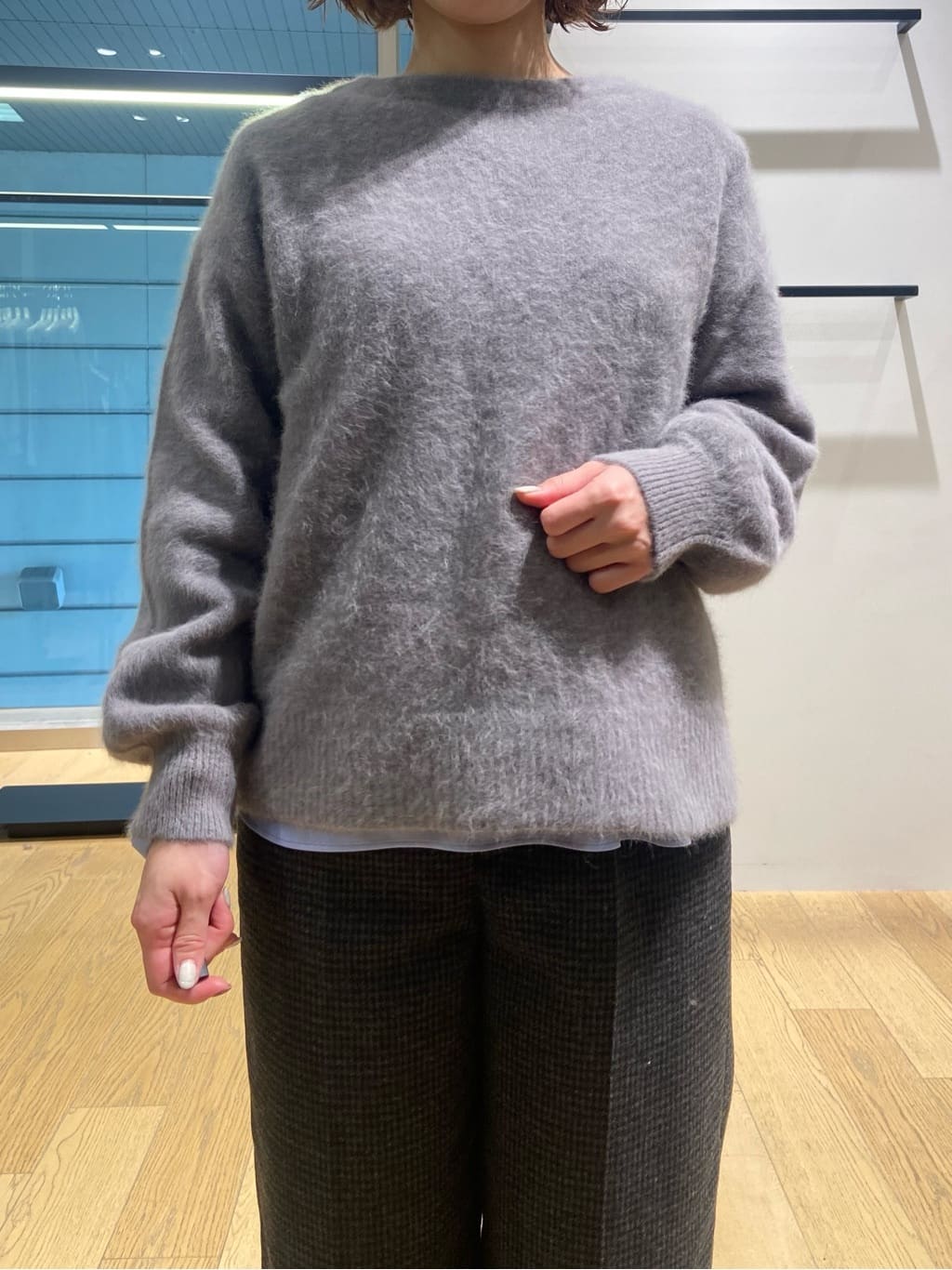 asamiさんの「INDIVI｜【洗える/通勤/UV/吸水速乾】Vネックブラウス」を使ったコーディネート