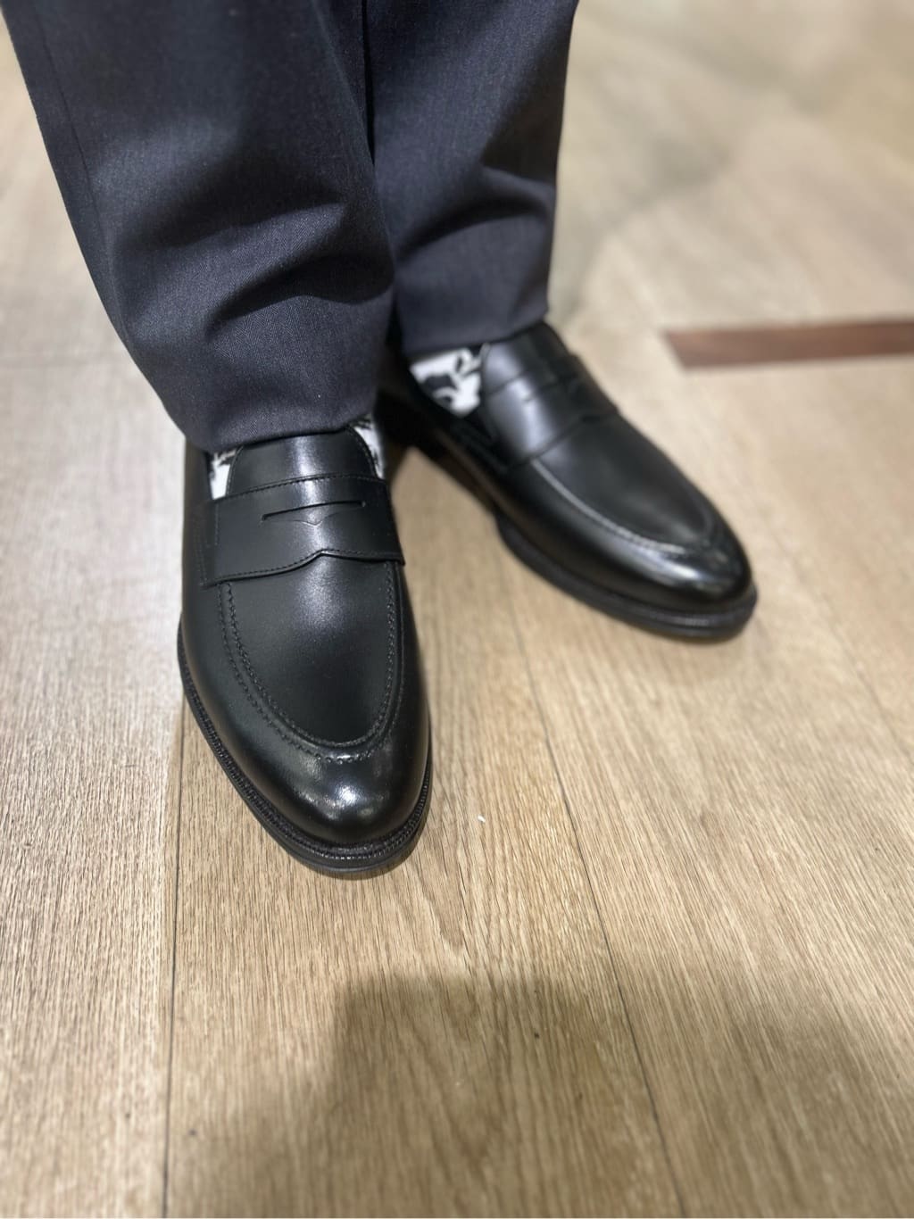 KATTUUさんの「TAKEO KIKUCHI｜【全7サイズ&times;8色展開！】トップマルチヘリンボン パンツ」を使ったコーディネート