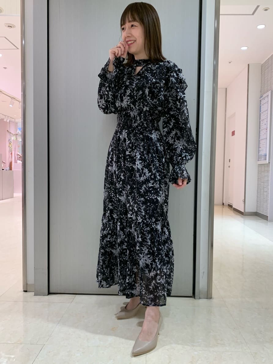 よぅさんの「ESPERANZA｜【12時間パンプス】約7.5㎝　歩きやすくて疲れにくい」を使ったコーディネート
