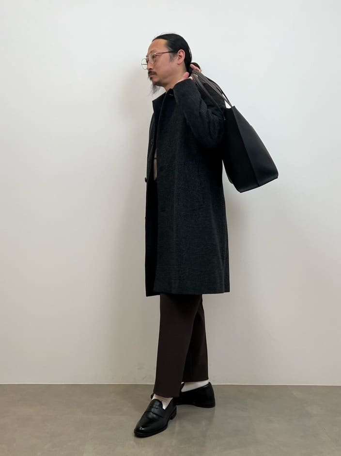 川口(髭長髪)さんの「TAKEO KIKUCHI｜コインローファー」を使ったコーディネート