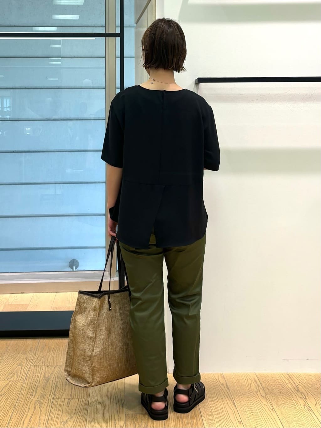 asamiさんの「INDIVI｜【セレモニーにおすすめ！】パール調トップネックレス」を使ったコーディネート