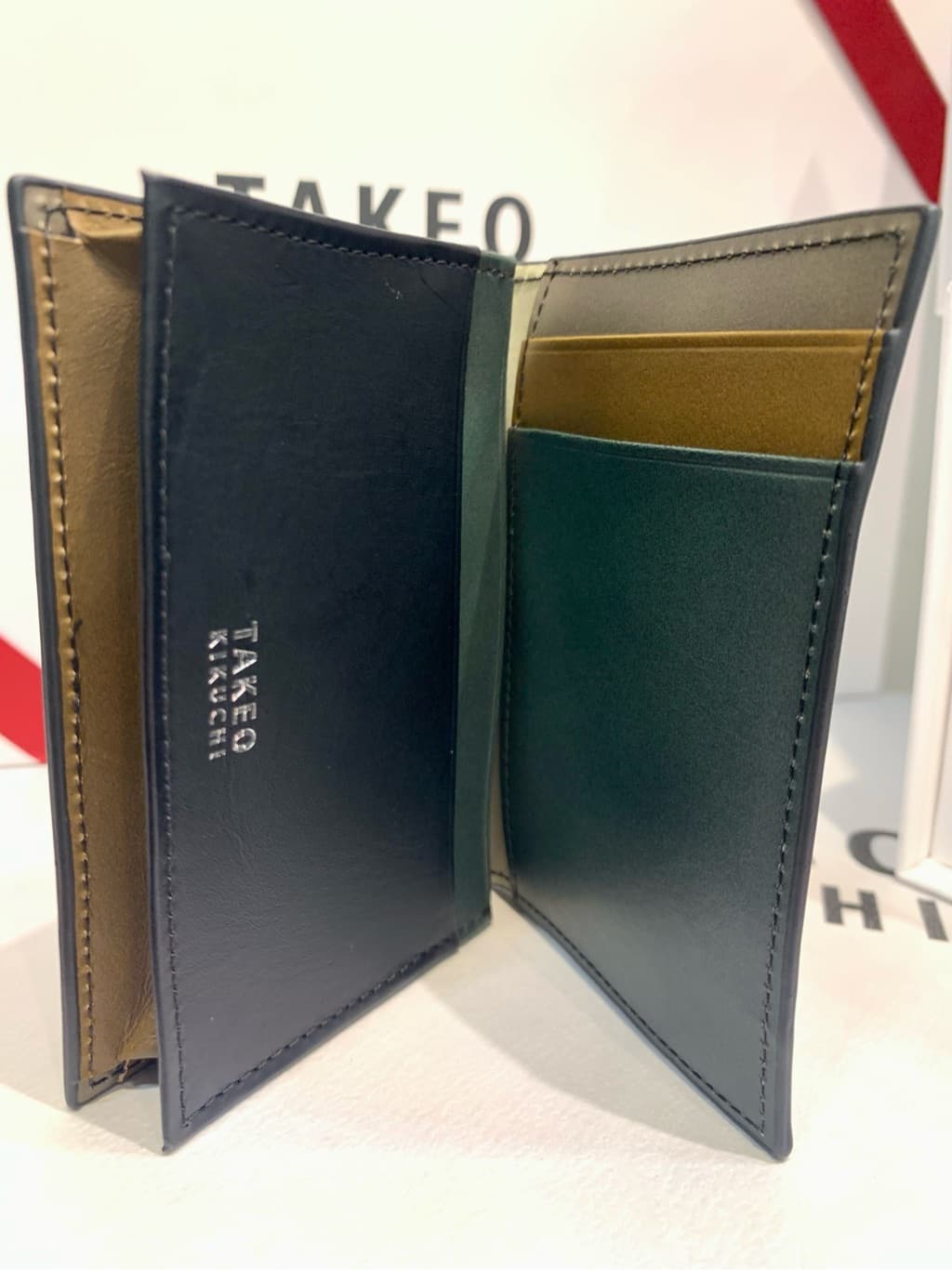 木村剛さんの「TAKEO KIKUCHI｜アンティーク調レザー 名刺入れ」を使ったコーディネート