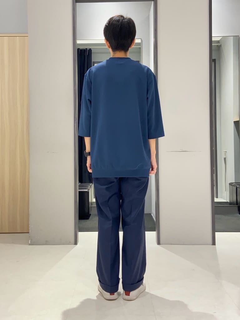 わいずみさんの「TAKEO KIKUCHI｜【Three by Three】シャイニーシャークピンヘッド ベスト / 3ピース対応」を使ったコーディネート