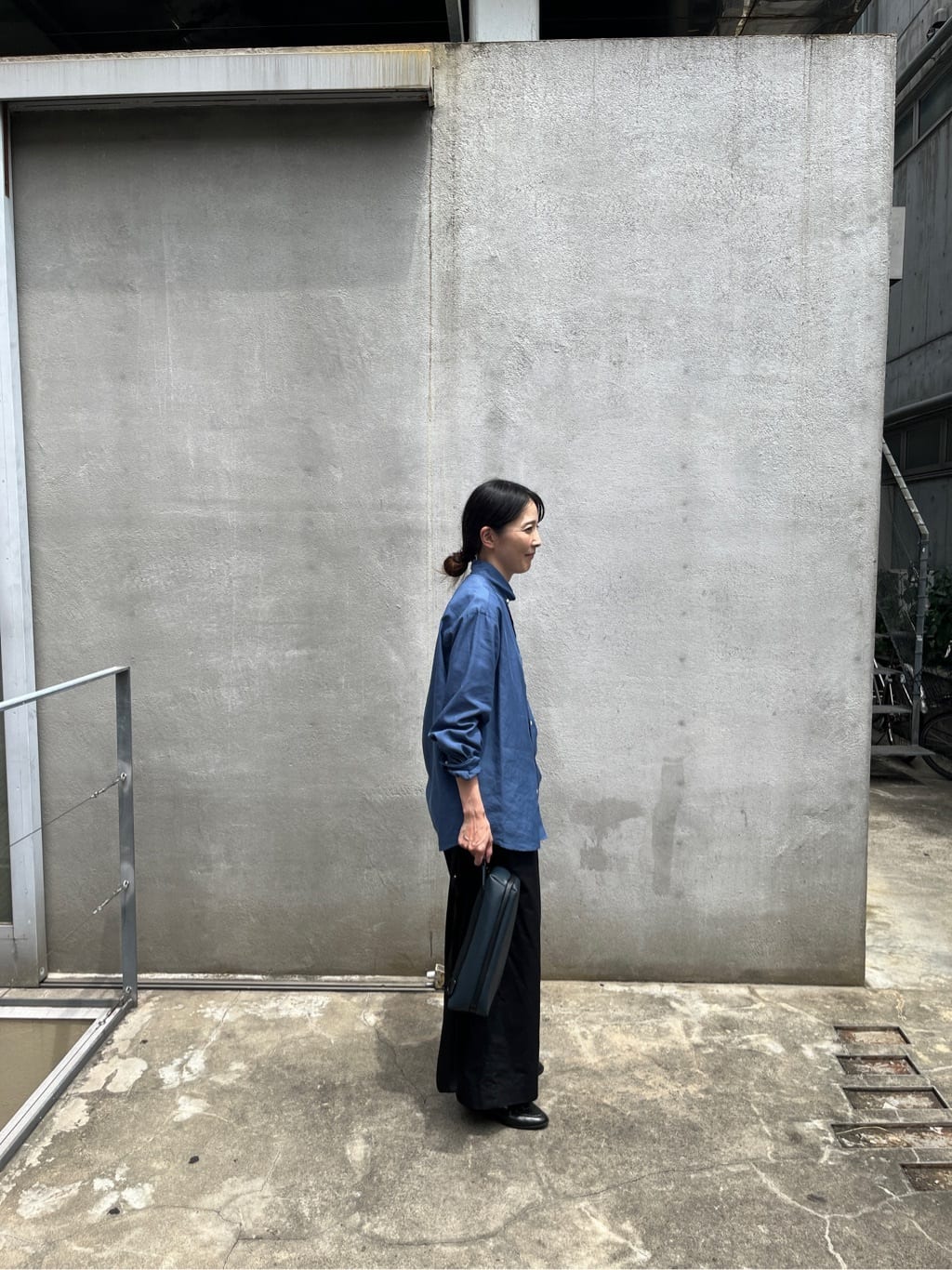 神野（jinno）さんの「TAKEO KIKUCHI｜【撥水】ライトウェイト ボディバッグ」を使ったコーディネート