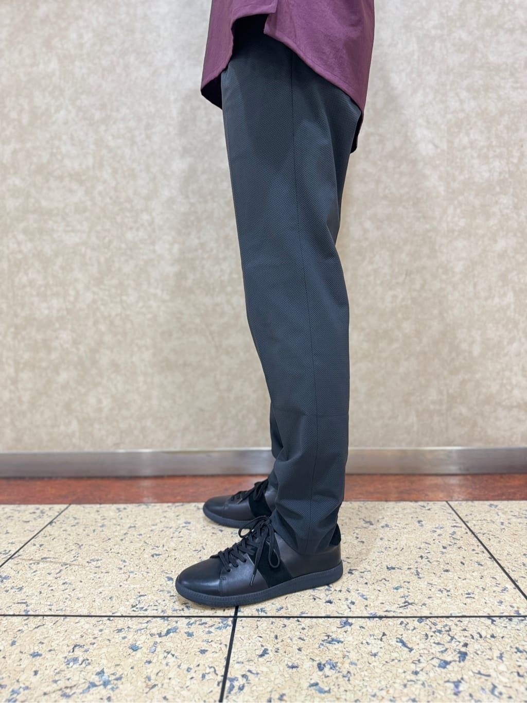 よっしーさんの「TAKEO KIKUCHI｜【抗菌防臭／5サイズ展開】ハイゲージポンチ Tシャツ」を使ったコーディネート