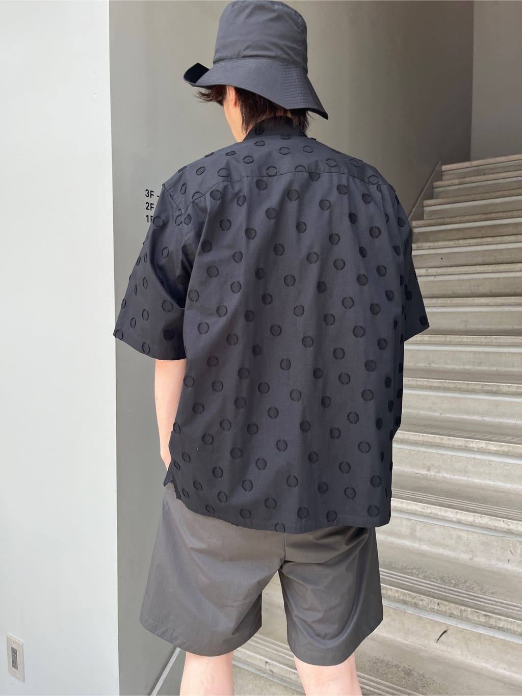 Shintaroさんの「TAKEO KIKUCHI｜【抗菌防臭／5サイズ展開】ハイゲージポンチ Tシャツ」を使ったコーディネート