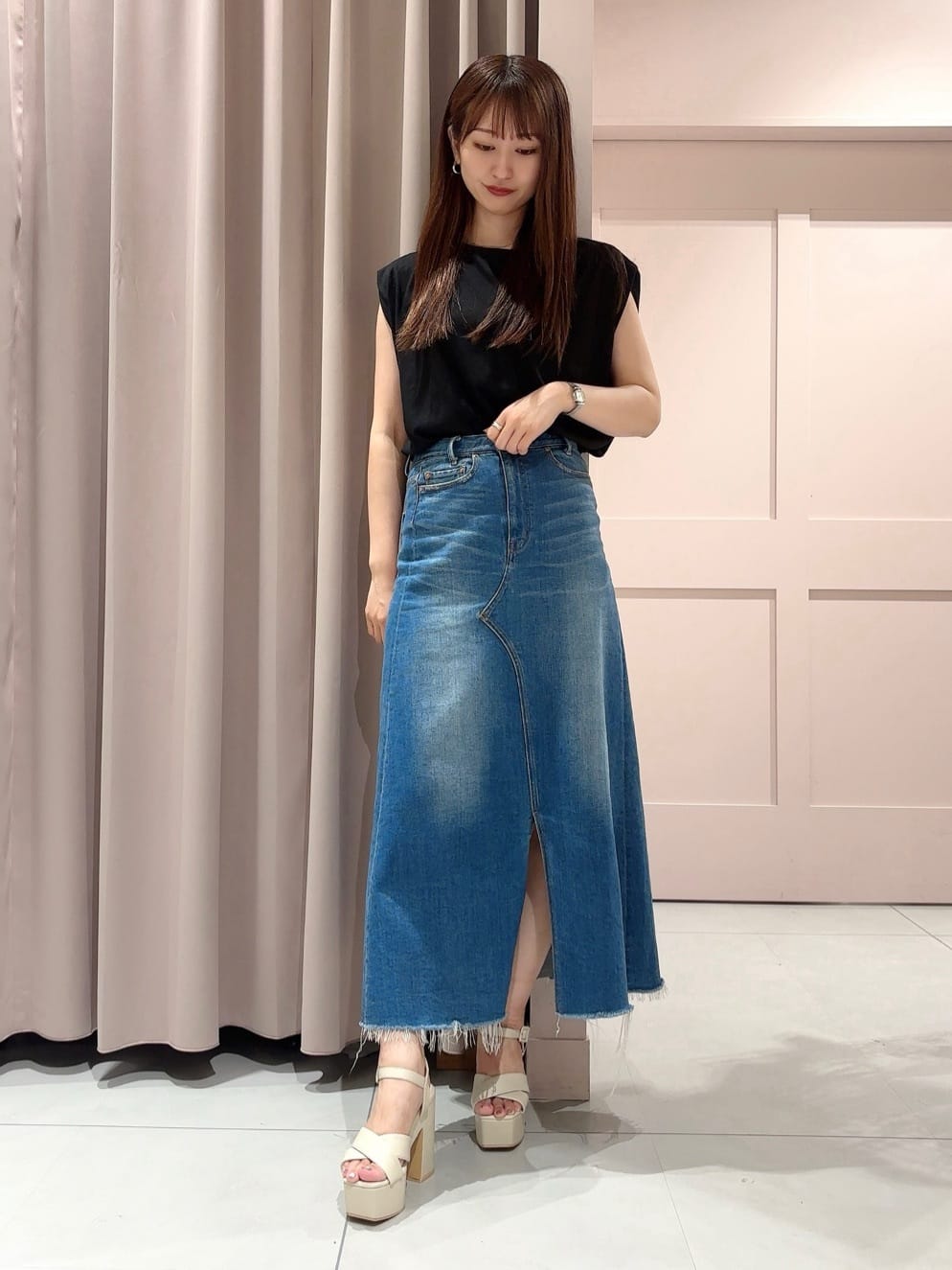 RINAさんの「ESPERANZA｜ラク盛り厚底サンダルⅢ」を使ったコーディネート