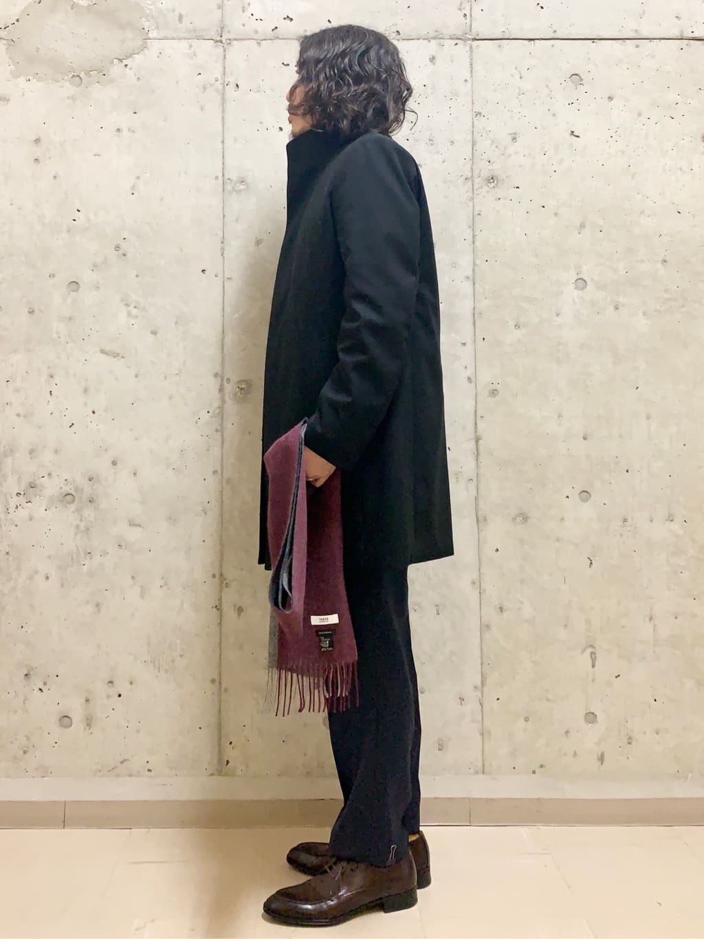 木村剛さんの「TAKEO KIKUCHI｜【Three by Three】シャイニーシャークピンヘッド スーツ/3ピース対応可」を使ったコーディネート