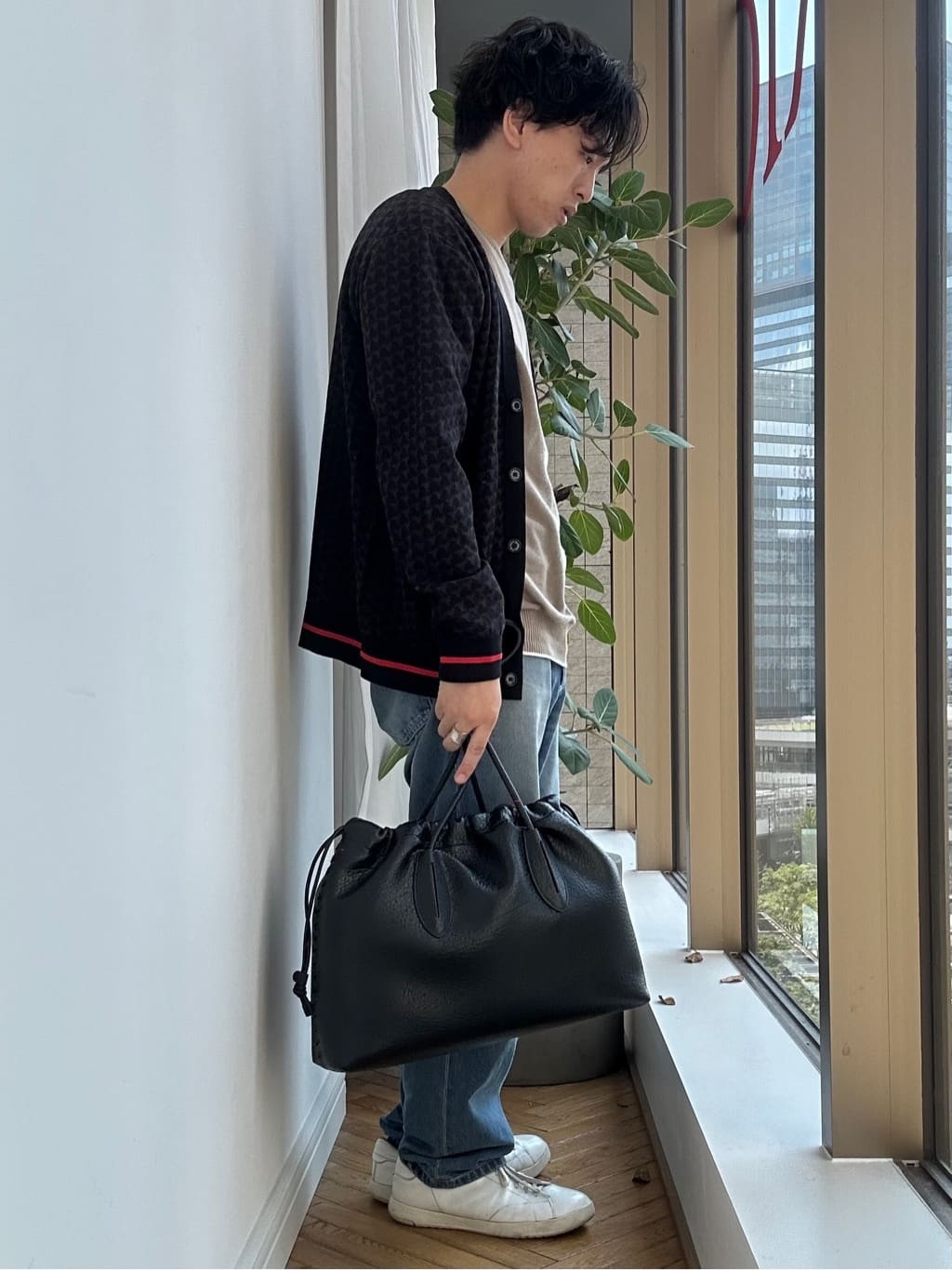 須田　慎二郎さんの「DRESSTERIOR｜」を使ったコーディネート