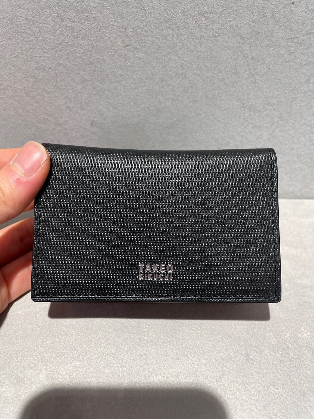 Tightさんの「TAKEO KIKUCHI｜【ソフト＆ナチュラル】ミニメッシュ レザー 名刺入れ」を使ったコーディネート