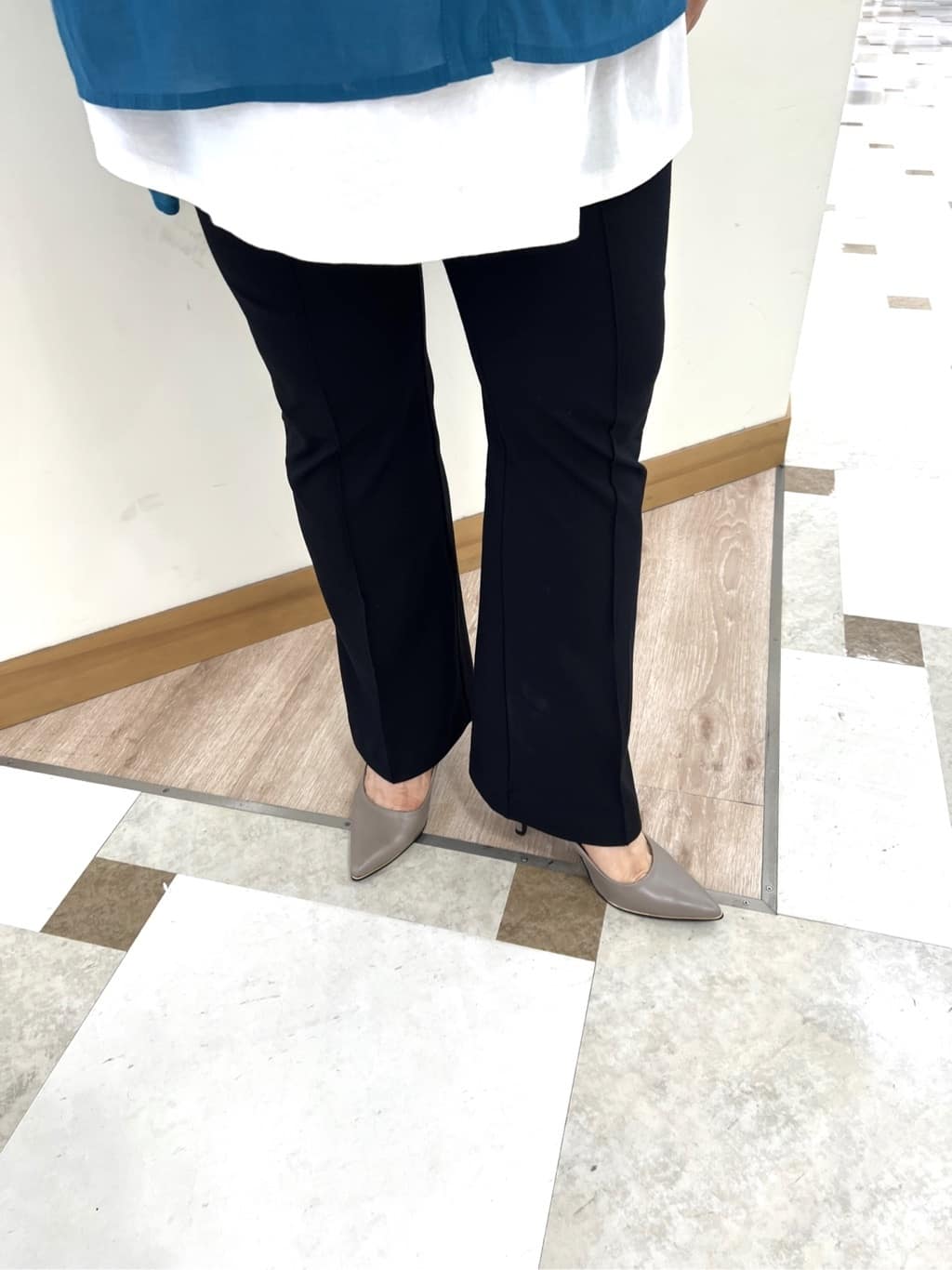 yumiさんの「ESPERANZA｜【レイン対応/12時間パンプス】約8.5cm　歩きやすくて疲れにくい」を使ったコーディネート