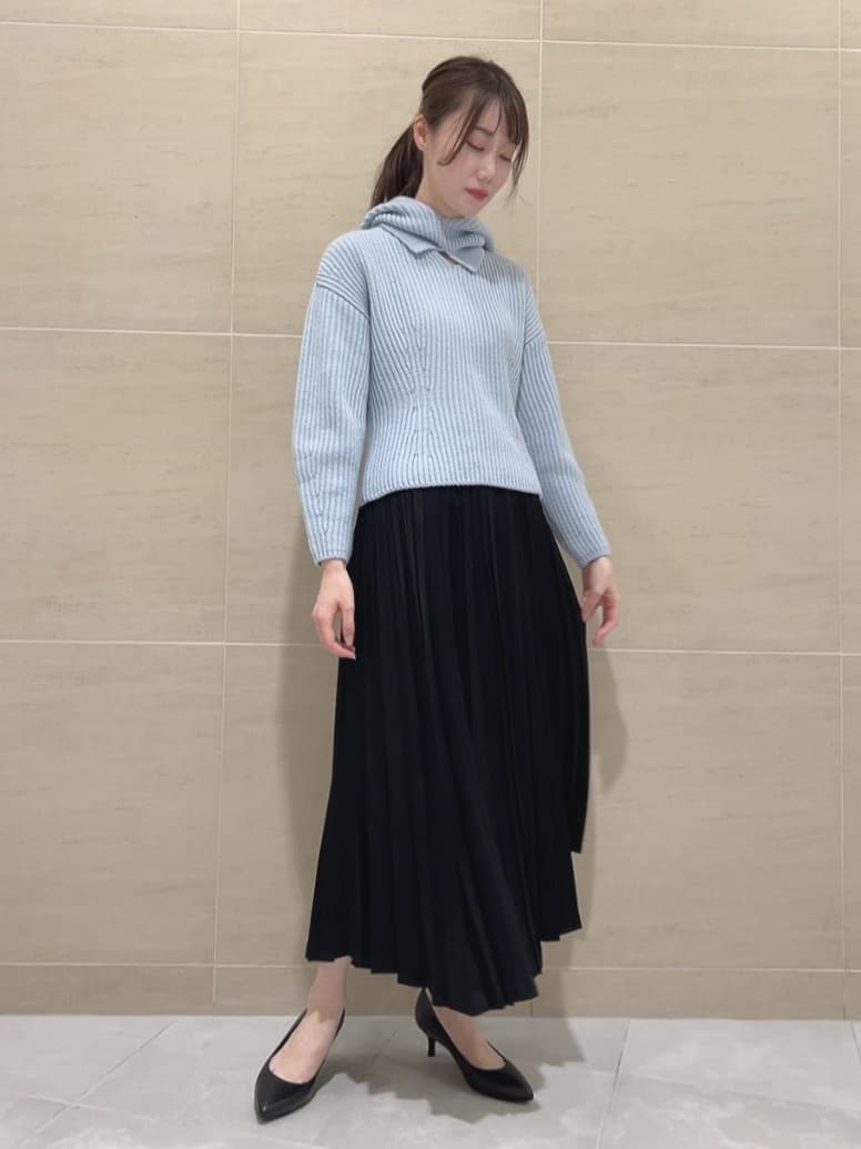 sechiさんの「UNTITLED｜バックサテンジョーゼット スカート」を使ったコーディネート