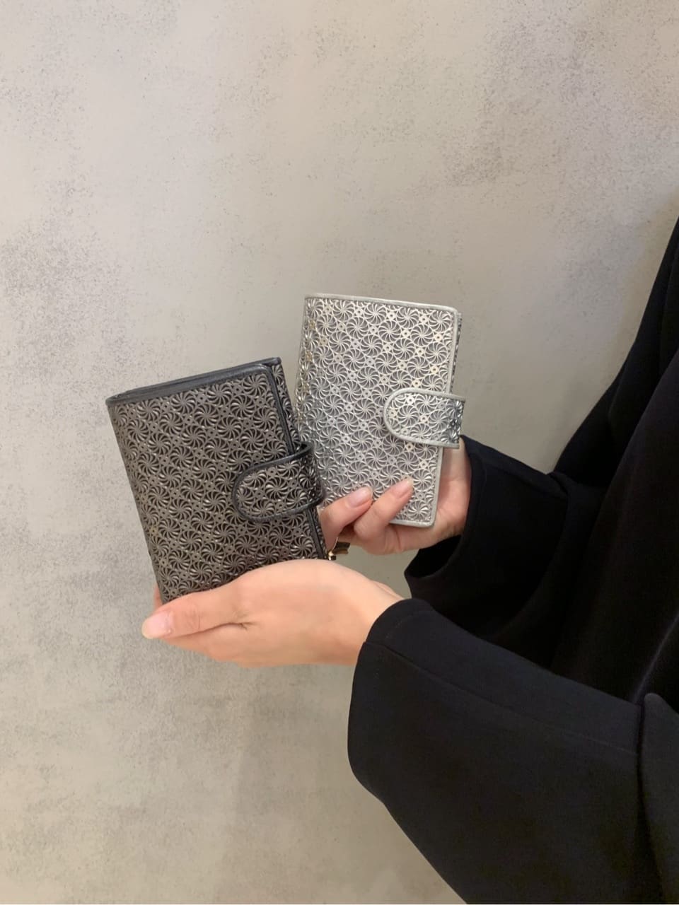 Kさんの「HIROKO HAYASHI｜GIRASOLE（ジラソーレ）二つ折り財布」を使ったコーディネート