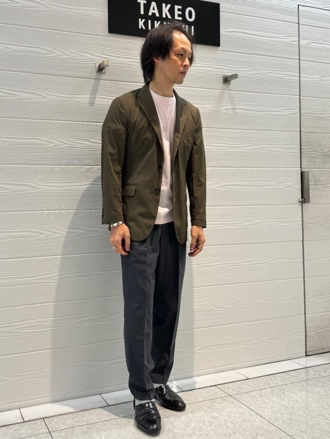 井出恭輔さんの「TAKEO KIKUCHI｜【刺繍ロゴT】スムース ワンポイント Tシャツ」を使ったコーディネート