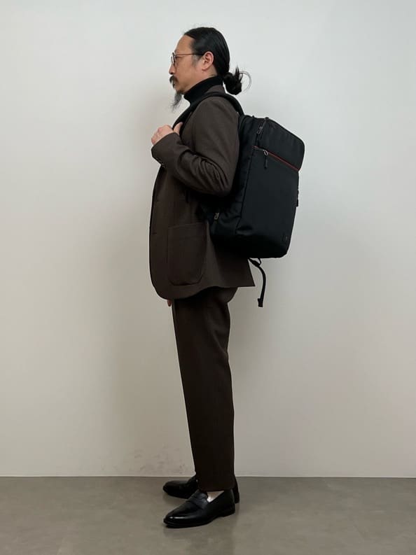 川口(髭長髪)さんの「TAKEO KIKUCHI｜コインローファー」を使ったコーディネート