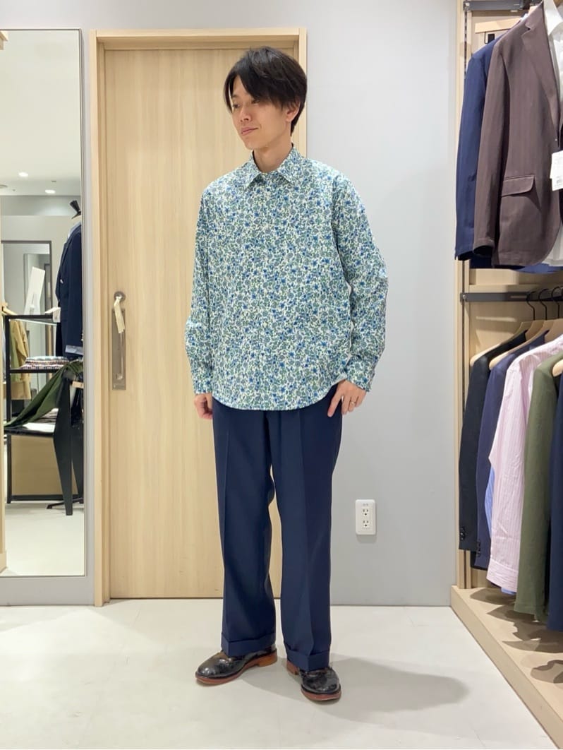 わいずみさんの「TAKEO KIKUCHI｜【Three by Three】シャイニーシャークピンヘッド ベスト / 3ピース対応」を使ったコーディネート