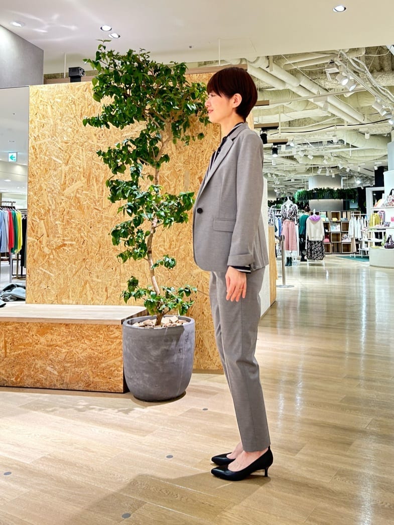 hosoiさんの「UNTITLED｜【日本製・本革】Comfit Dresser Pumps（コンフィットドレッサーパンプス）」を使ったコーディネート