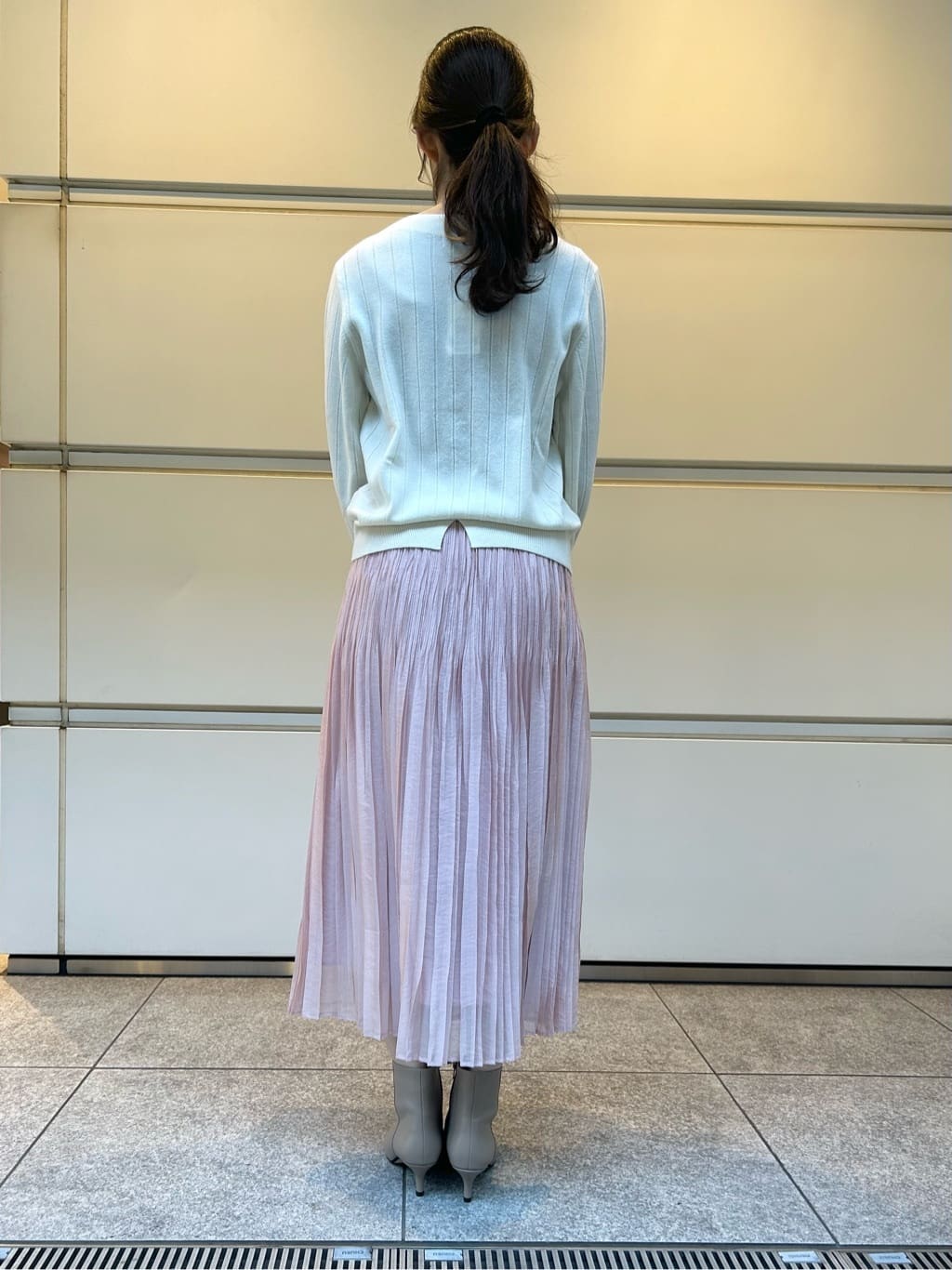 フジワラさんの「UNTITLED｜【日本製／2WAY衿】スタンドカラー ロングコート」を使ったコーディネート